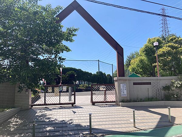 高槻市立北日吉台小学校（1149m）