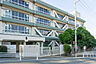 周辺：茨木市立西中学校（810m）