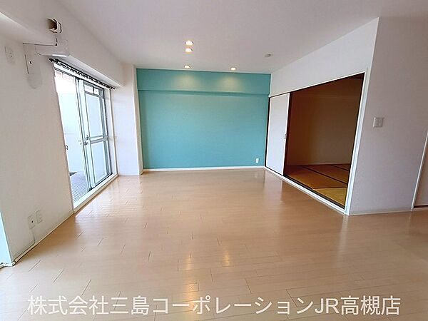 ■LDK（約18帖）/開放感抜群！7階の眺望を楽しむ約18帖LDK。