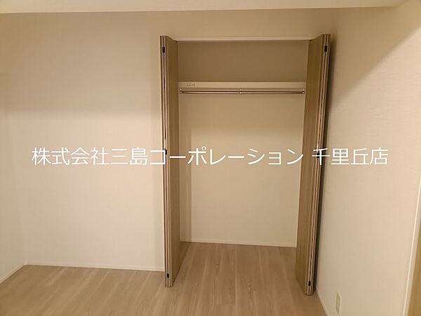 リビング横：洋室約5帖