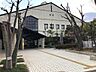 周辺：高槻市立小寺池図書館（330m）