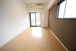 アップルガーデンコート城東 7階1Kのリビング/ダイニング