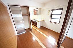 コンソラーレ東野田 8階1LDKのリビング/ダイニング