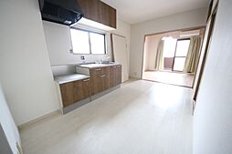 メゾンパルビス 4階1LDKのリビング/ダイニング