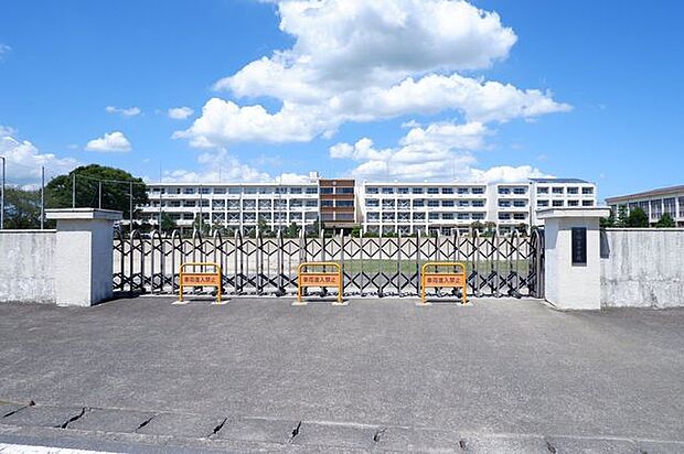 かすみがうら市立下稲吉中学校 1600m