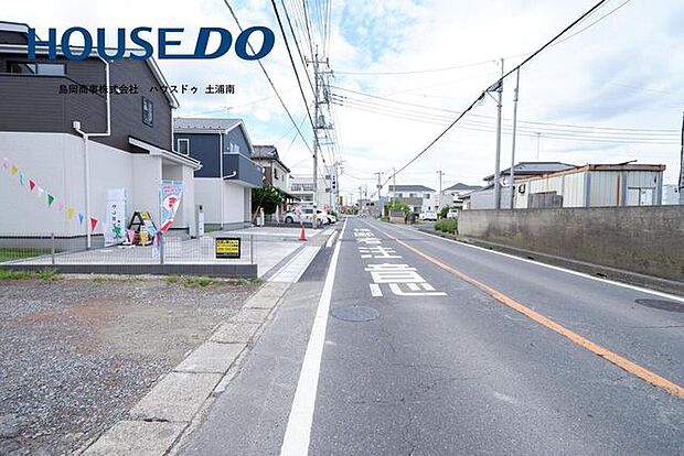 前面道路　東側約8.5ｍ公道に接道しています♪