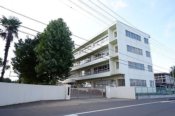 牛久市立牛久第三中学校 1600m