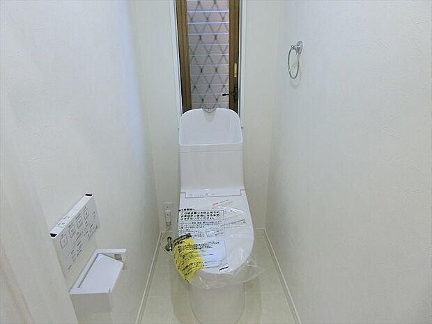 いつも快適に利用できるシャワー機能付きトイレを各階に新規設置されています。