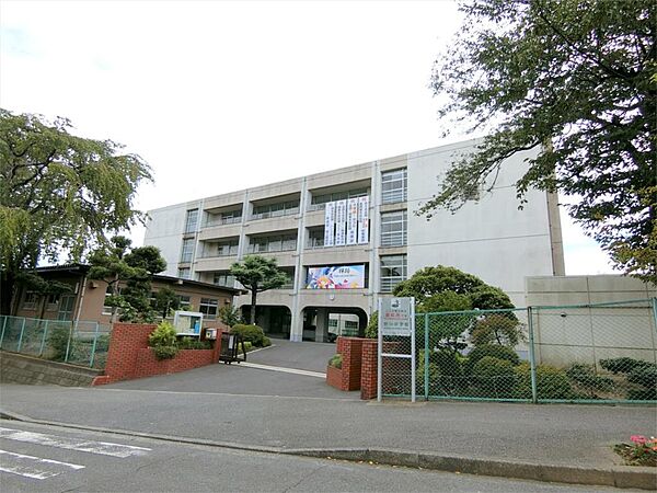 川崎市立野川中学校（1190m）