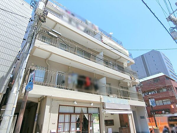 ご見学の際は最寄駅やご自宅への送迎も承ります。対応可能エリアはスタッフまでお問合せください。