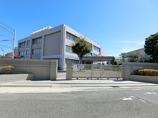 川崎市立平間中学校（1010m）