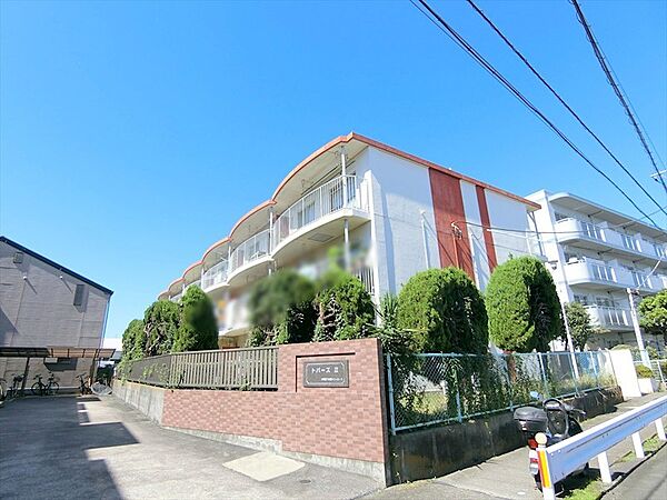 ご見学の際は最寄駅やご自宅への送迎も承ります。対応可能エリアはスタッフまでお問合せください。