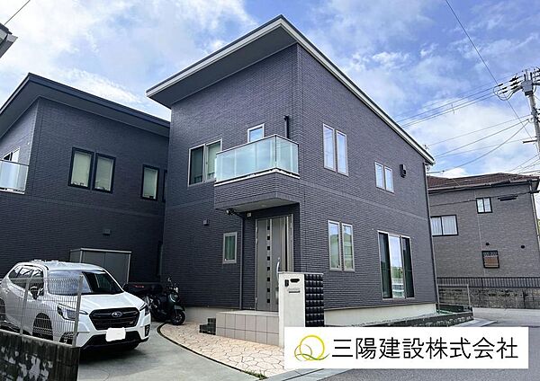 ■全館床暖房■太陽光ソーラーパネル付き