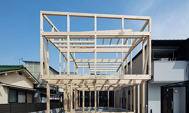 耐震性が高く広いスパンのお部屋が作れる「SE工法」の建物が建築可能です。