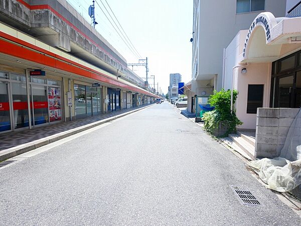 JR・阪神・阪急の3沿線利用可能。毎日の通勤・通学にも便利な立地です。