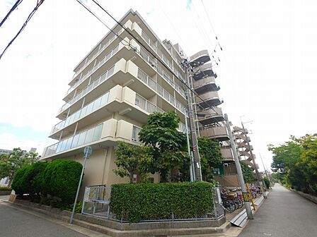 周辺施設で生活至便良好♪