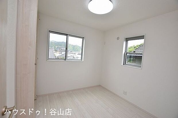 【過去施工例】インテリアのコーディネートがしやすいシンプルな内装デザインです。