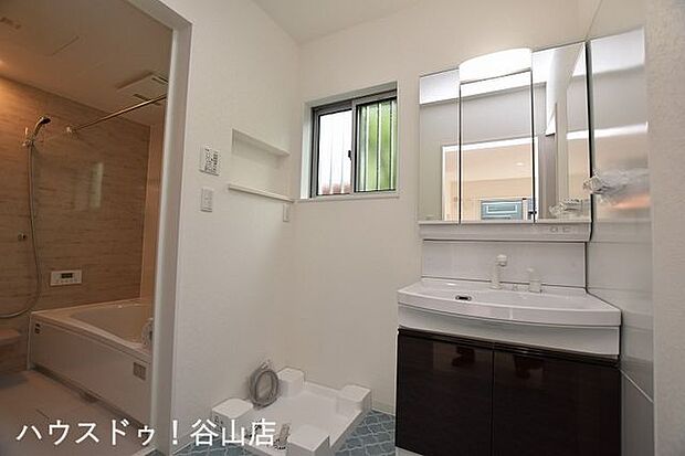 【過去施工例】上質な洗面空間がゆとりの時間を演出