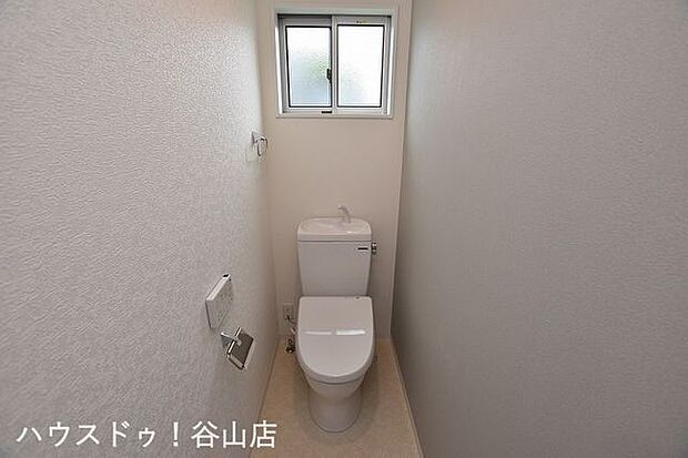 【過去施工例】2階にもトイレが配置され、お休みの時間も安心です。