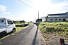 外観：前面道路含む現地写真