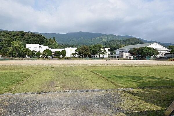 喜入中学校 2740m