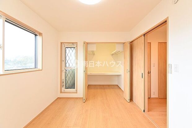 収納便利なウォークインクロゼットを備えた住まい