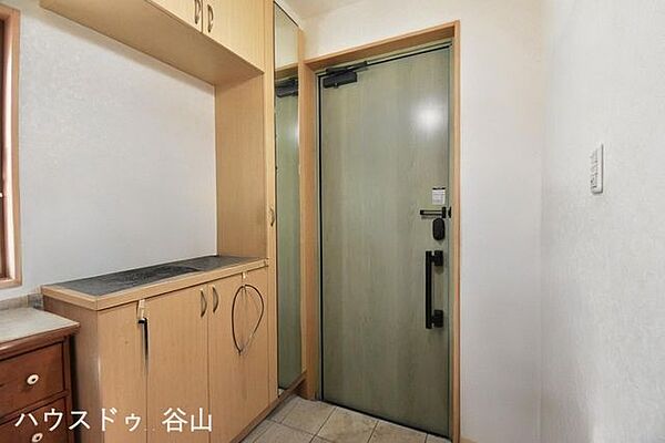 ※画像処理により家具を消しています