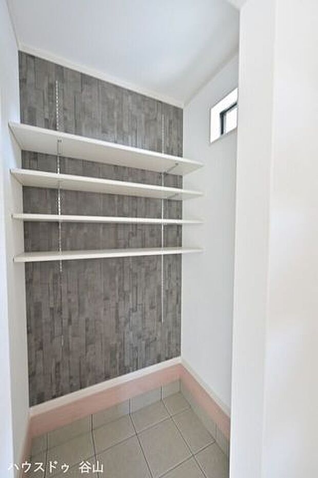 シューズクローク