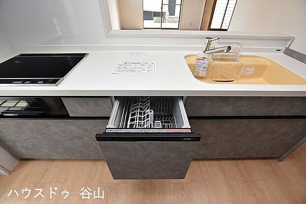 【過去施工例】後片付けもラクラクな食器洗乾燥機付。