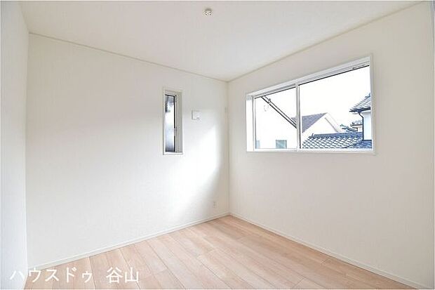 インテリアのコーディネートがしやすいシンプルな内装デザインです。