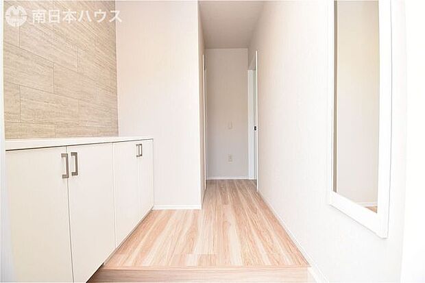 家族の履物が全部しまえるワイドな玄関収納♪