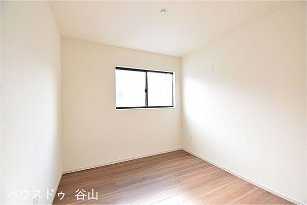 シンプルで上質な居室スペース