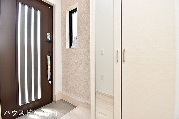 過去施工例　収納が充実した上質な玄関スペース