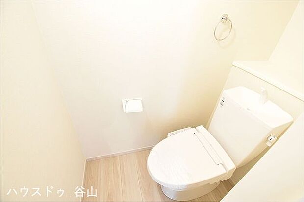 快適な温水洗浄便座付きの1階トイレ