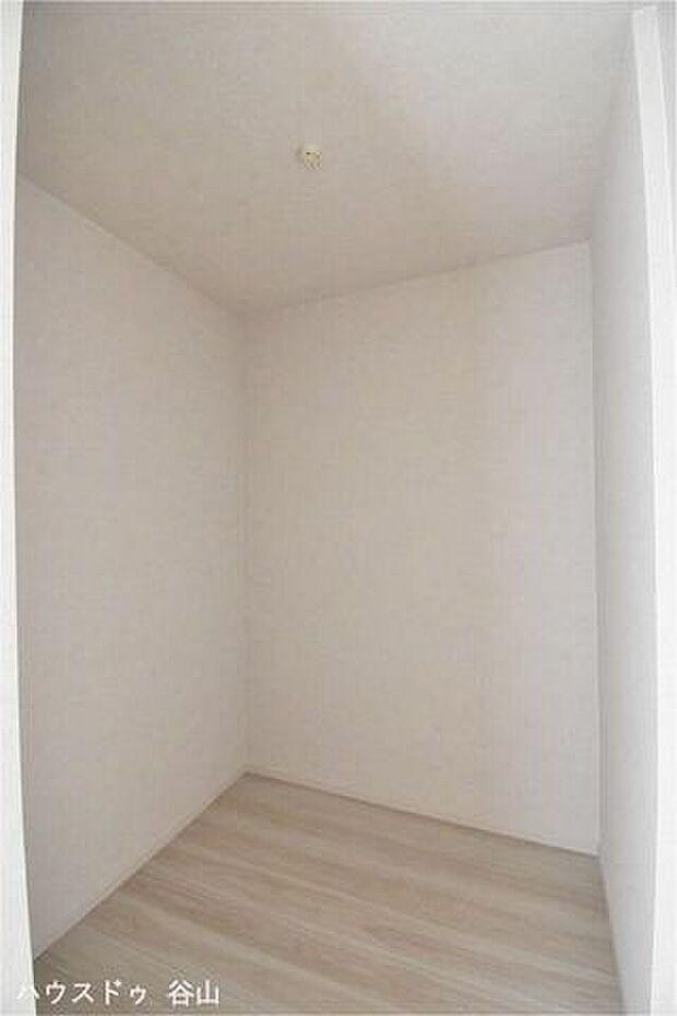 大容量のウォークインクローゼット