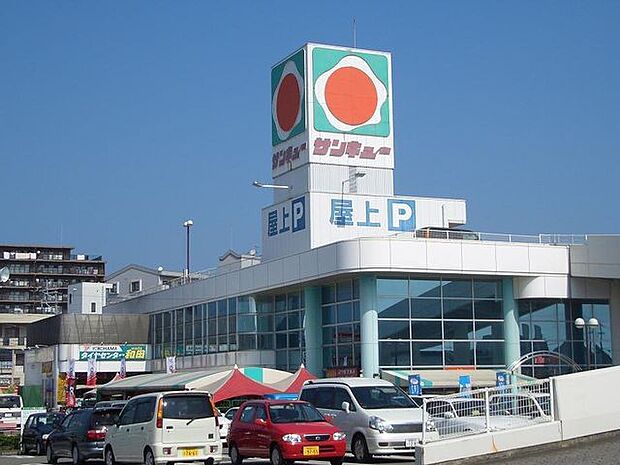 サンキュー和田店株式会社タイヨーは鹿児島の生鮮食品販売企業。地域の方々が日常利用する大型スーパー。生鮮食品 日配品 一般食品 日用雑貨 衣料品 お酒 閉店は22時 700m