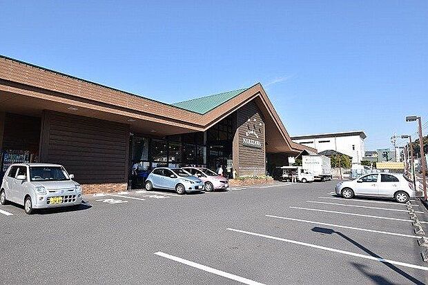 なりざわ中山店9時半から21時まで営業 340m