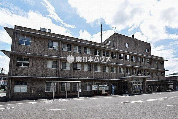 鹿児島市役所喜入支所鹿児島市役所喜入支所＝喜入支所は喜入公民館との複合施設となっており、地域の拠点として、また、地域社会のふれあいの場としての機能を発揮するために、市民サービスの向上に努めています…