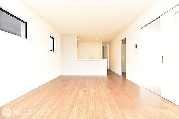 【過去施工例】キッチンまで見渡しやすく、家族のつながりを感じやすいLDKの施工例です。