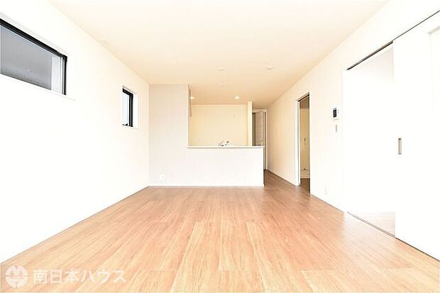 【過去施工例】キッチンまで見渡しやすく、家族のつながりを感じやすいLDKの施工例です。