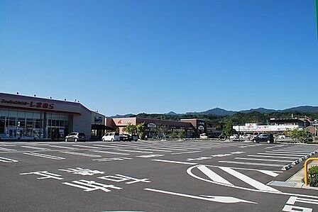 ショッピングセンター たわわタウン谷山 530m