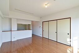 URアーバンラフレ小幡 8階3LDKのリビング/ダイニング