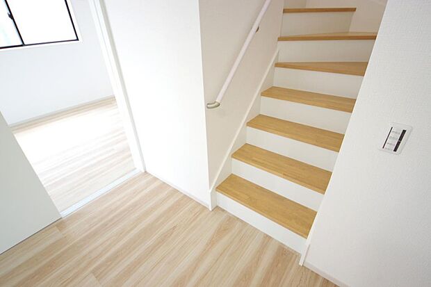 家族を心地よく迎えたり、お客様を心からお迎えしたり、おもてなしの心をもって迎え入れます。