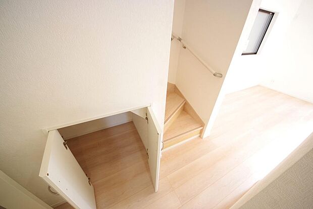 家族を心地よく迎えたり、お客様を心からお迎えしたり、おもてなしの心をもって迎え入れます。