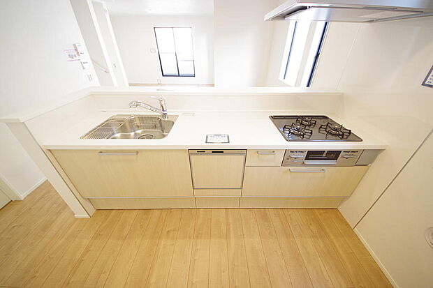 収納豊富で、日々のお料理から後片付けまで快適に、はかどるキッチンです。