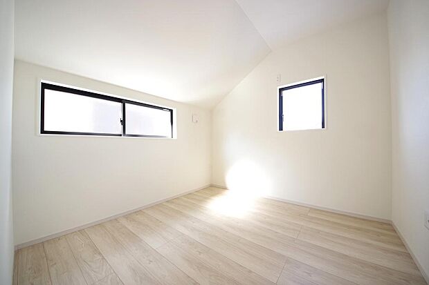 プライベートスペースである居室はより安らげ、ご満足いただける空間となります。