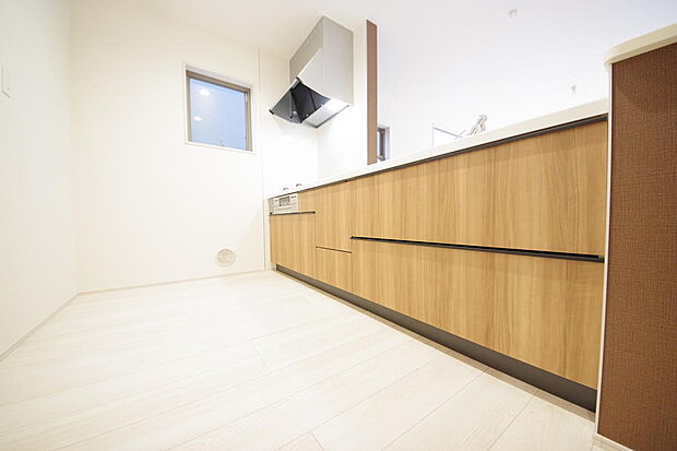 収納豊富で、日々のお料理から後片付けまで快適に、はかどるキッチンです。