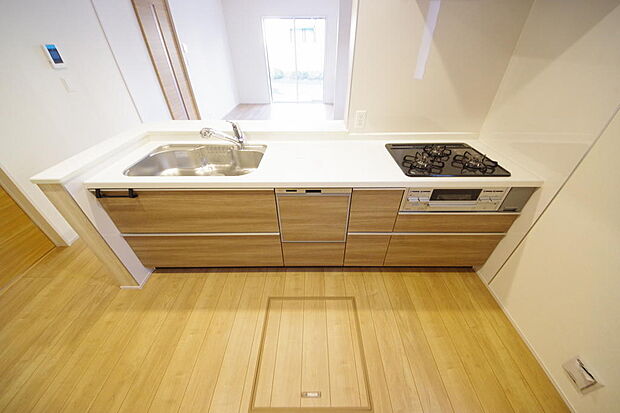 収納豊富で、日々のお料理から後片付けまで快適に、はかどるキッチンです。