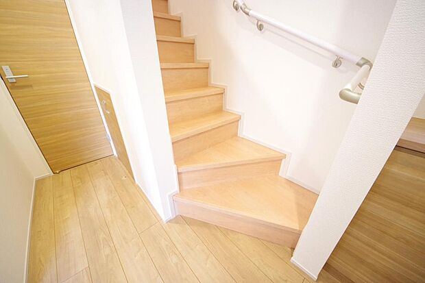 家族を心地よく迎えたり、お客様を心からお迎えしたり、おもてなしの心をもって迎え入れます。