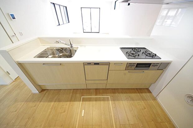 収納豊富で、日々のお料理から後片付けまで快適に、はかどるキッチンです。